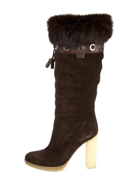 gucci suede boots with fur